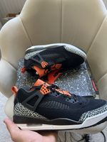 Jordan Spizike Low basket homme noir orange taille 42.5