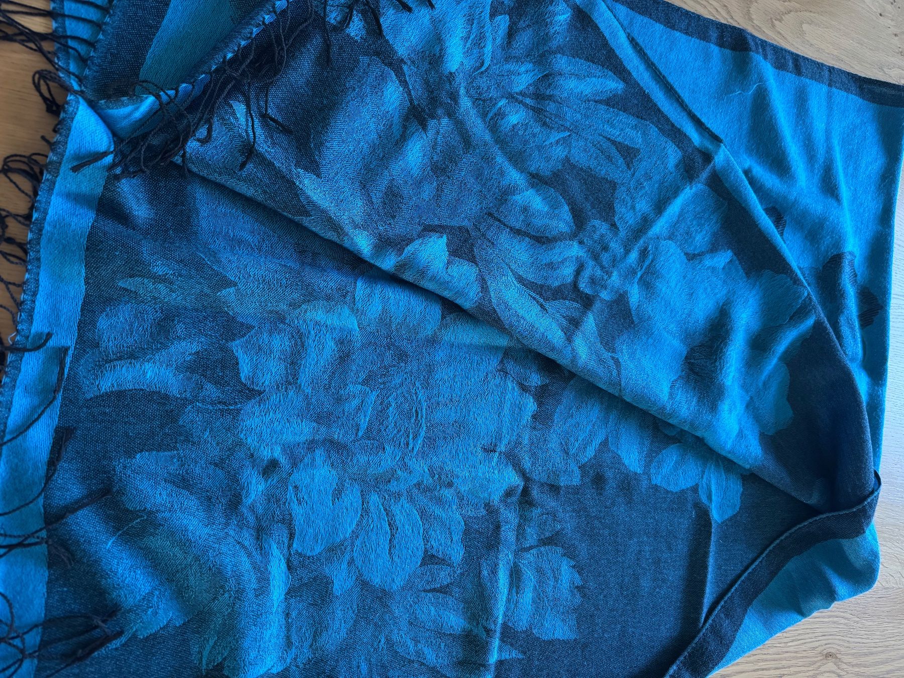 Foulard & Sciarpe: Schal – Usato da golaten venduto da Hubas 1