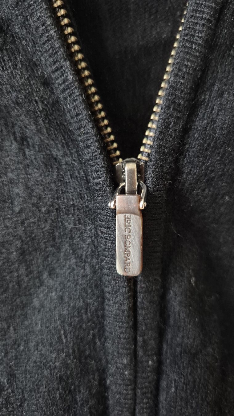 Giacche: Eric Bompard Kapuzenpullover schwarz Kaschmir Grösse M – Nuovo (secondo la descrizione) da Winterthur venduto da ann_7lxx 3