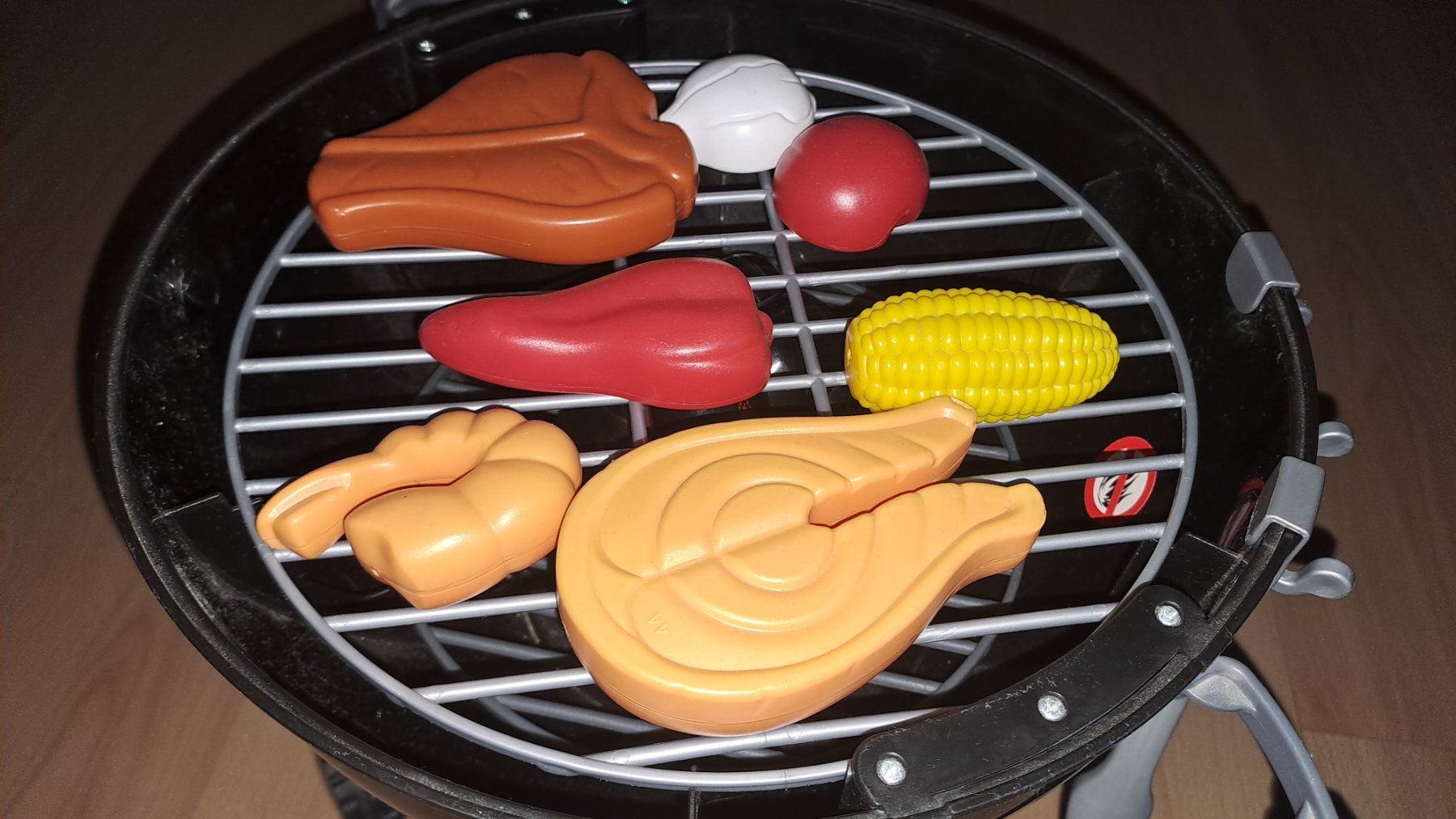 Giocattoli: Weber Spielzeug Grill mit Zubehör – Usato da Wädenswil venduto da tat_j7wv 4