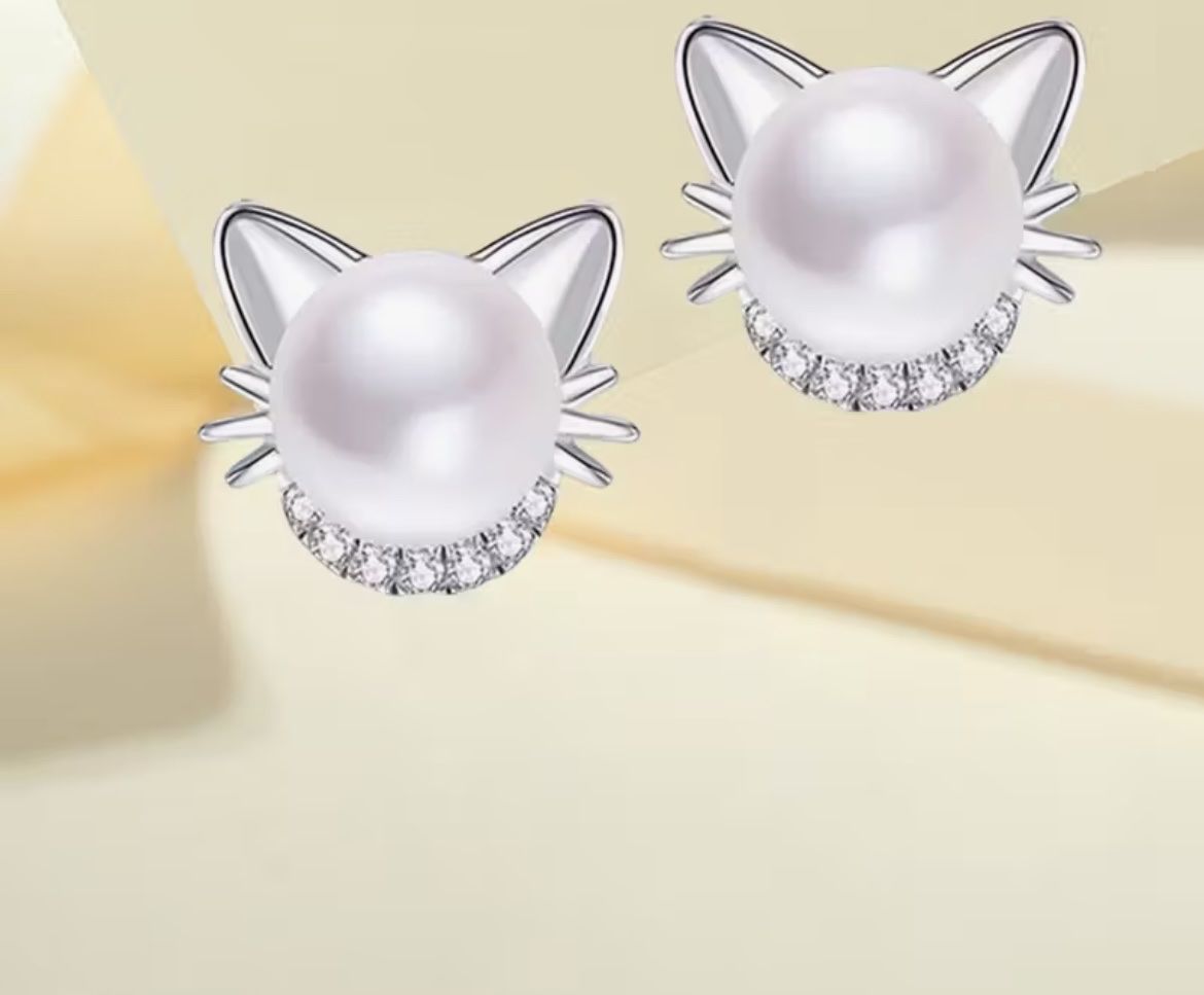 Orecchini pendenti & Orecchini a lobo: Süsse Katzen-Ohrstecker silberfarben – Nuovo (secondo la descrizione) da Saanen venduto da SoniaMichaela 1