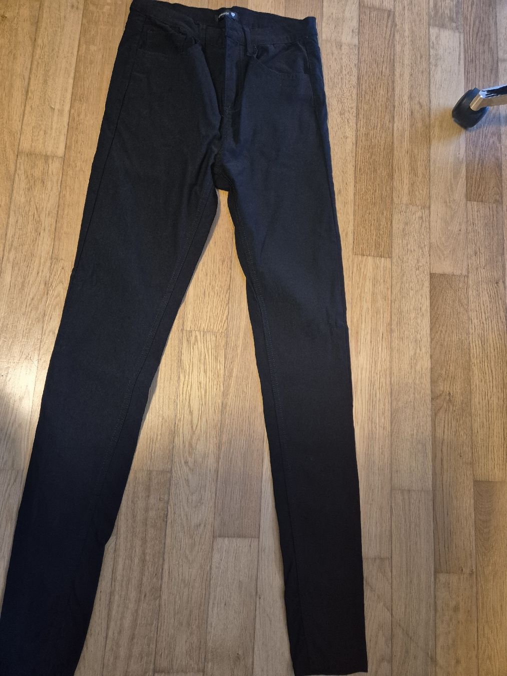 Jeans: Schlanke, schwarze Damen Hose. grösse 38 – Neu (gemäss Beschreibung) aus Zürich von mit_jz2x