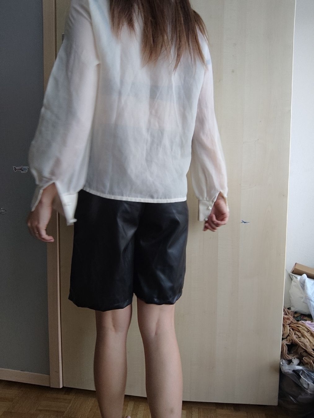 Camicette: vintage ruffled sheer blouse, cream, size S-M – Usato da Mägenwil venduto da VintageGirly 4