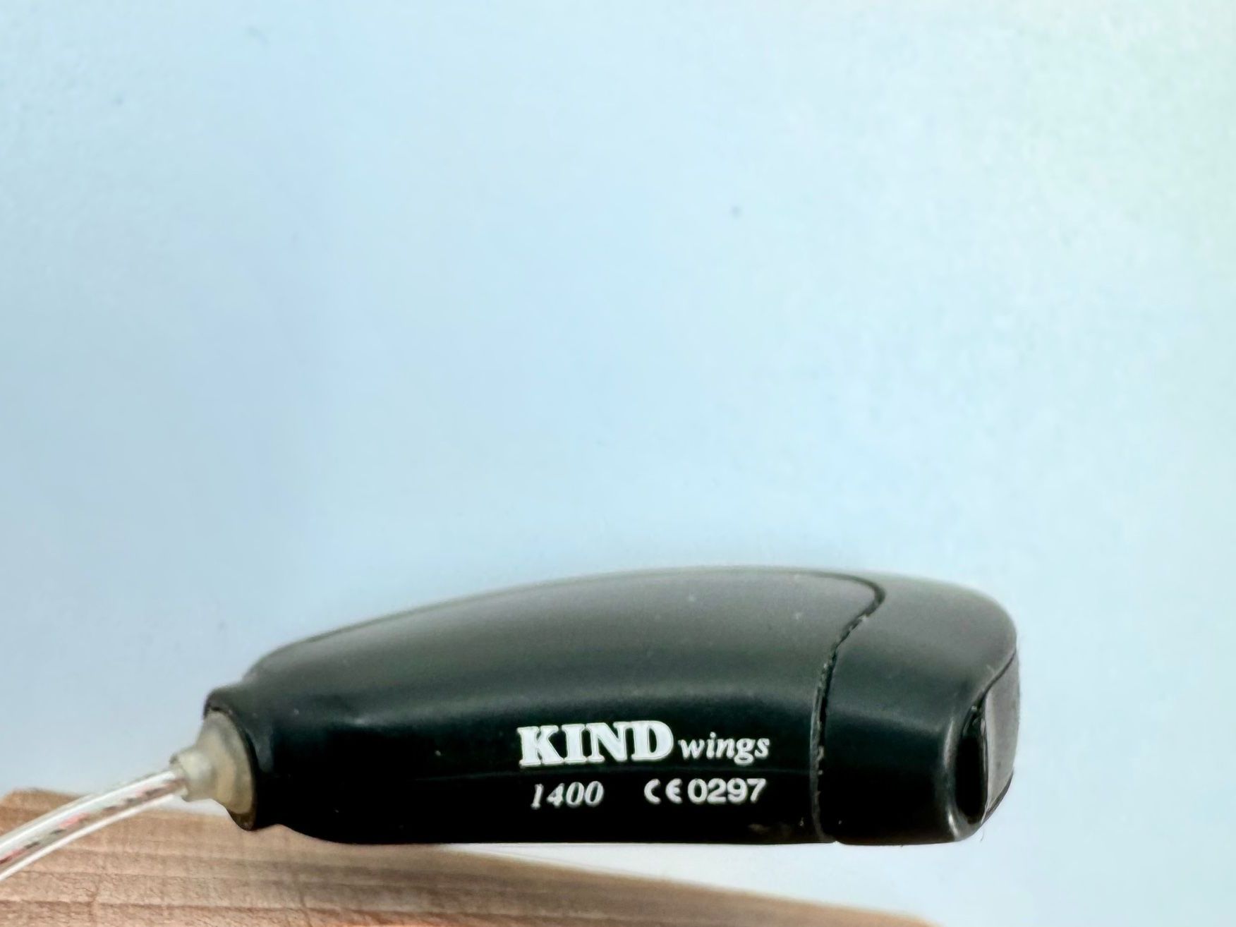 Appareils médicaux: KINDwings 1400 Hörgerät Links – D'occasion à Hermetschwil-Staffeln par Sigmund57 2