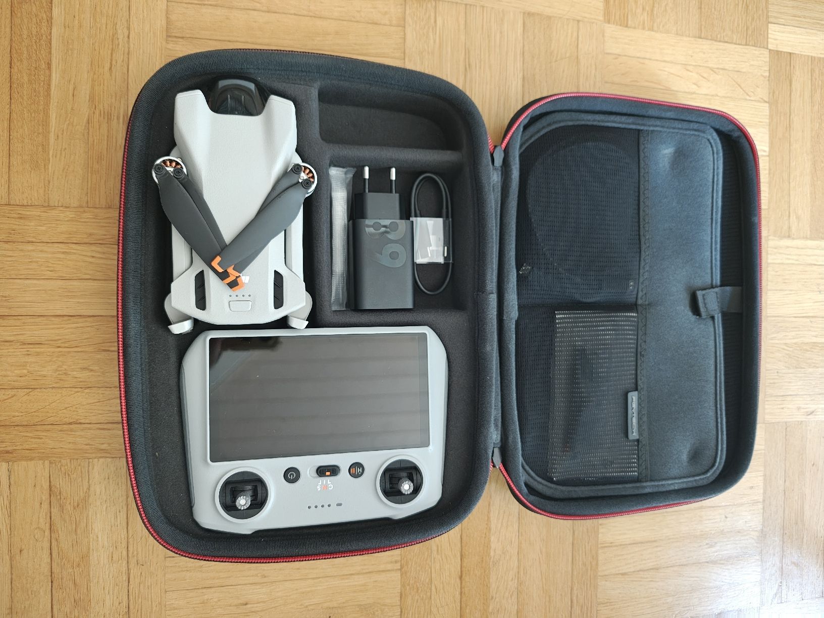 DJI RC Kits de montage: DJI Mini 3 mit DJI RC Controller, Transportkoffer & OVP – D'occasion à Düdingen par rea_y7gg 1