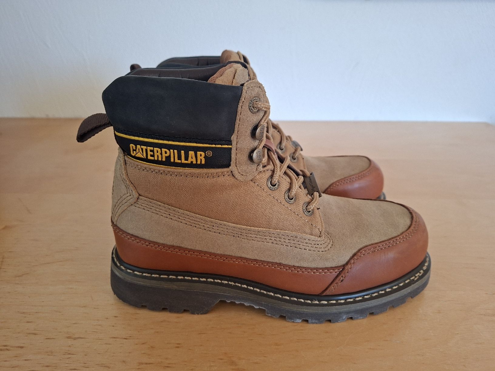 Herrenschuhe: Winterstiefel CAT  – Neu (gemäss Beschreibung) aus Rüti ZH von FelipeCH1993
