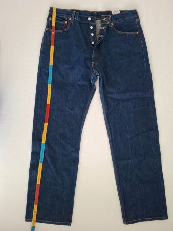 Levi's Jeans 501, W38 mit Knöpfen, neuwertig