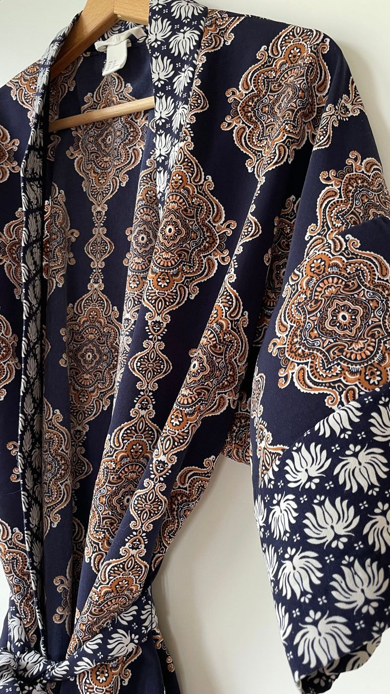 Arte internazionale: Kimono, Grösse XS – Usato da Burgdorf venduto da Crown. 2