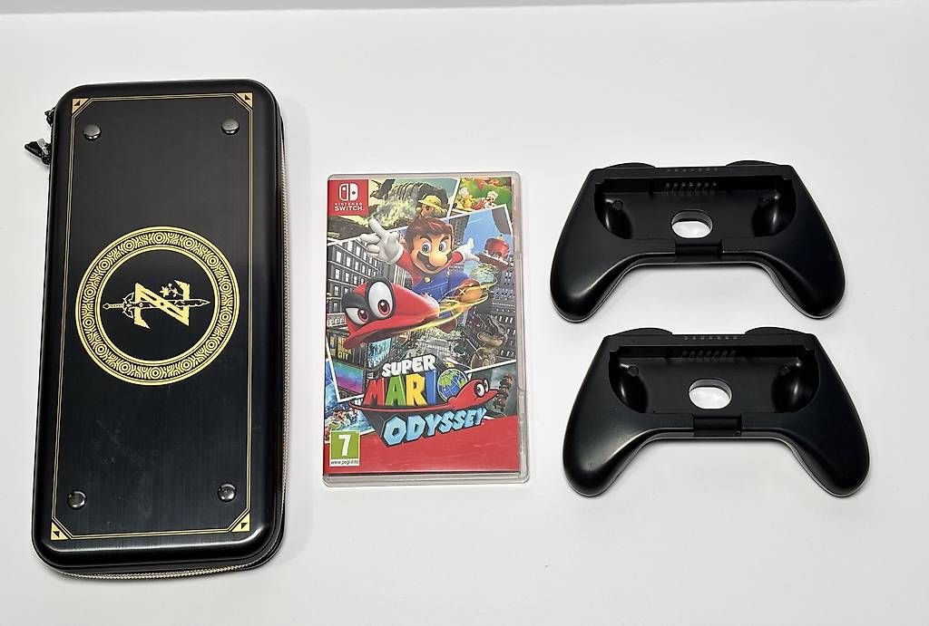 Nintendo Consoles: Nintendo Switch Console + Mario Odyssey + Accessori – D'occasion à Gordola par kar_gy5g 8