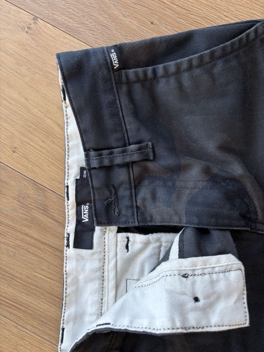 Vans Pantaloni: T-shirt garçon Marèse + short Vans 140cm – Usato da Horgen venduto da kantozor 5