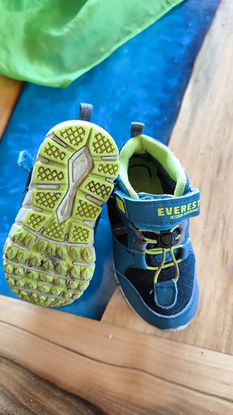 Scarpe per ragazzi: Everest Wanderschuhe Gr. 23 Kinder – Usato da Guttet-Feschel venduto da Ronjia84