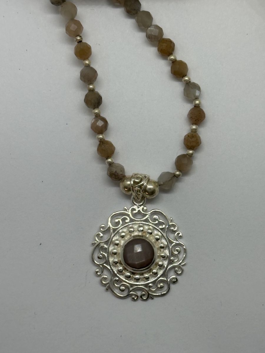 Catenine: Mondsteinkette – Nuovo e nell'imballaggio originale da Niederglatt ZH venduto da Silberschmuck-design