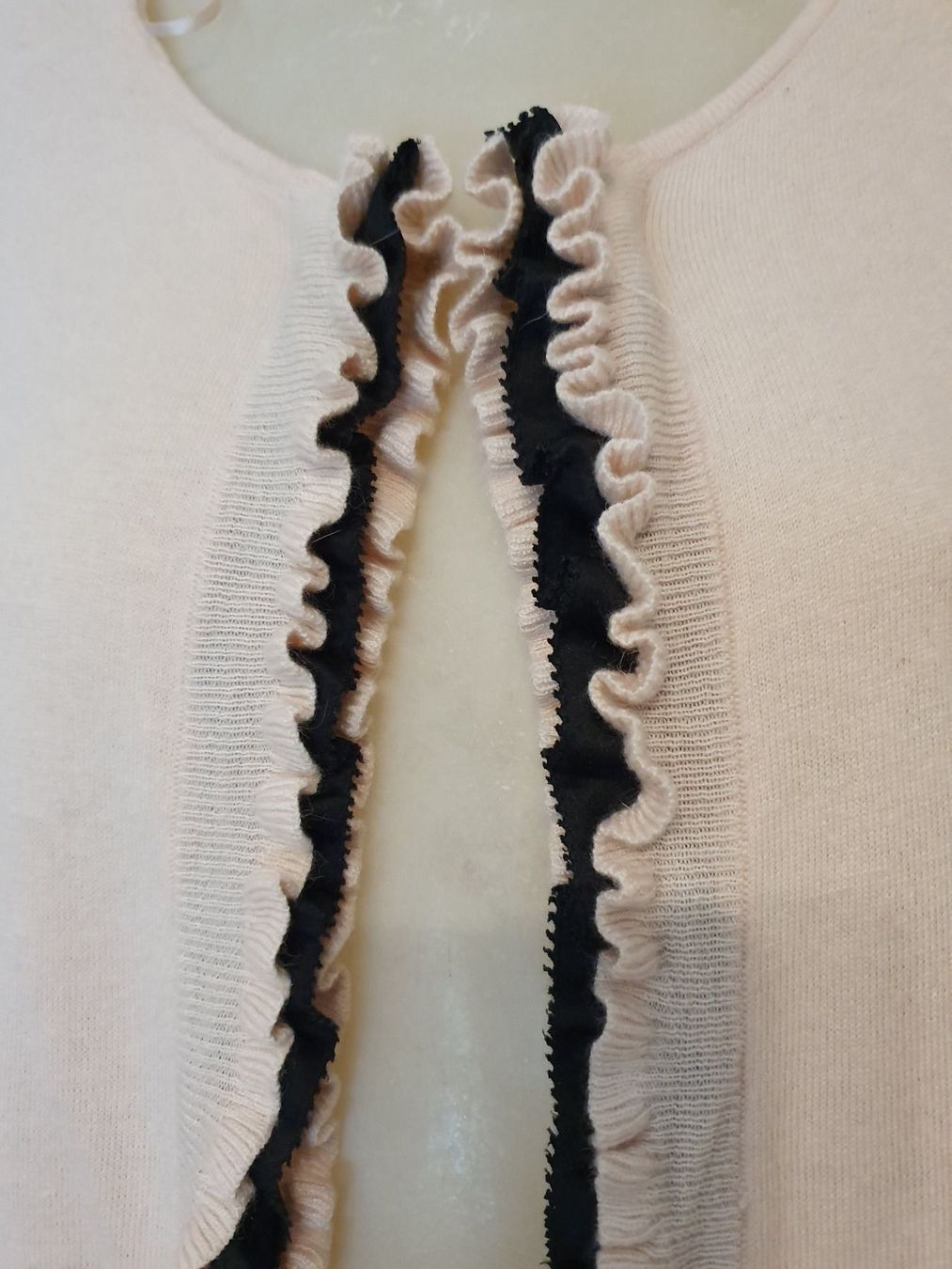 H&M Jacken: Feinstrick Jacke Gr L H&M – Gebraucht aus Niederbipp von fashionfuchs 3
