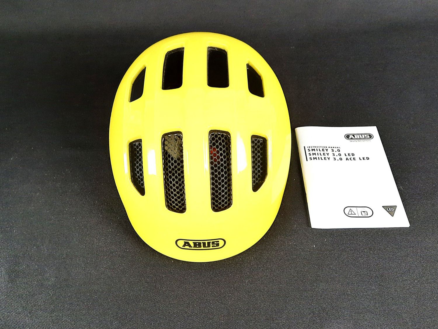 Abus Caschi: ABUS-Smiley-3.0-50-55cm – Nuovo (secondo la descrizione) da Beinwil am See venduto da Restwert_Beinwil 2