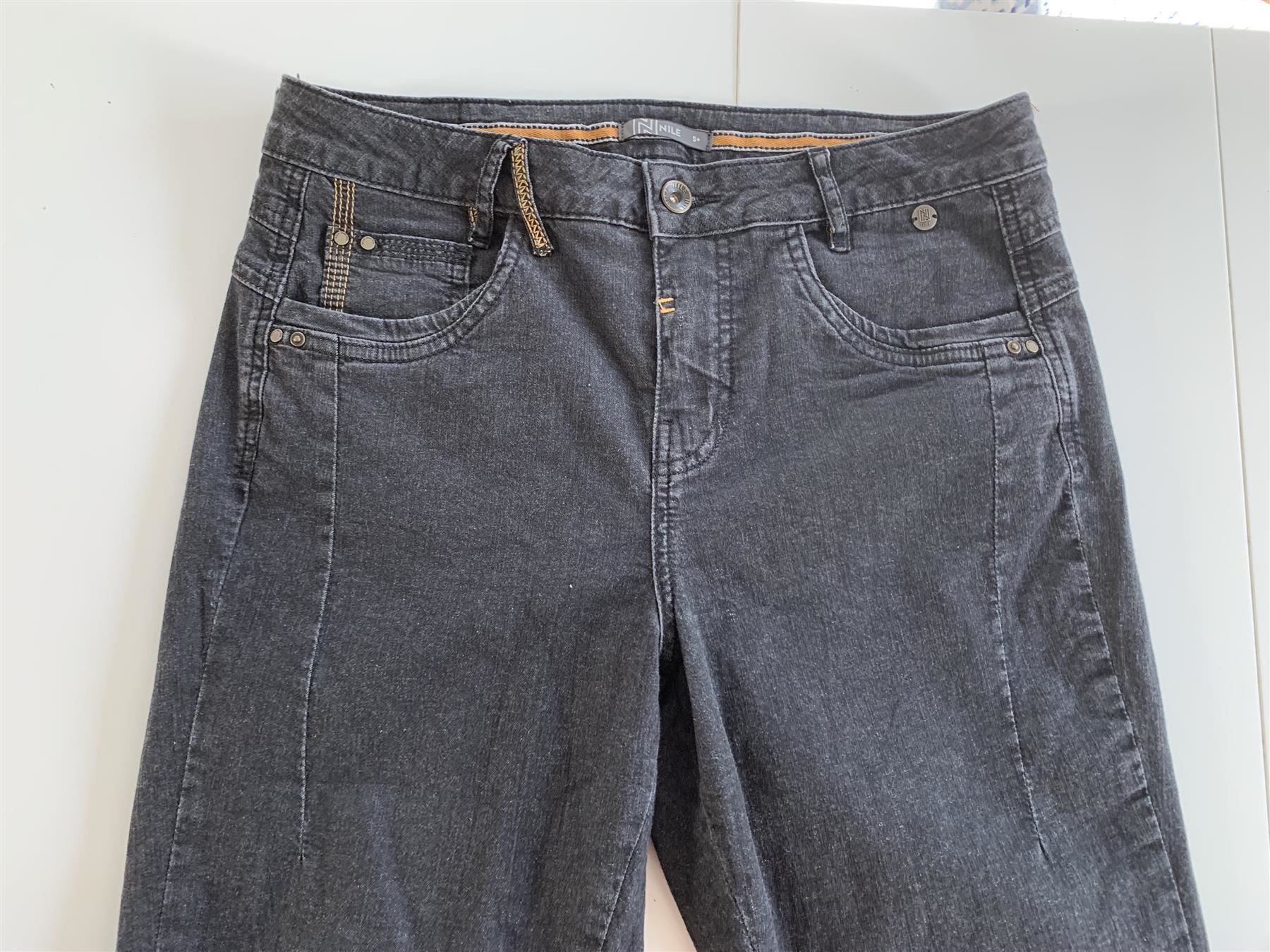 Nile Pantaloni: NILE - schwarze leichte Jeans Hose Gr S+ – Nuovo (secondo la descrizione) da Meiringen venduto da Sheyene 1