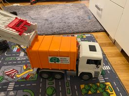 Bruder Spielzeug Müllwagen, Top Zustand, für Kinder Ab 3 J.