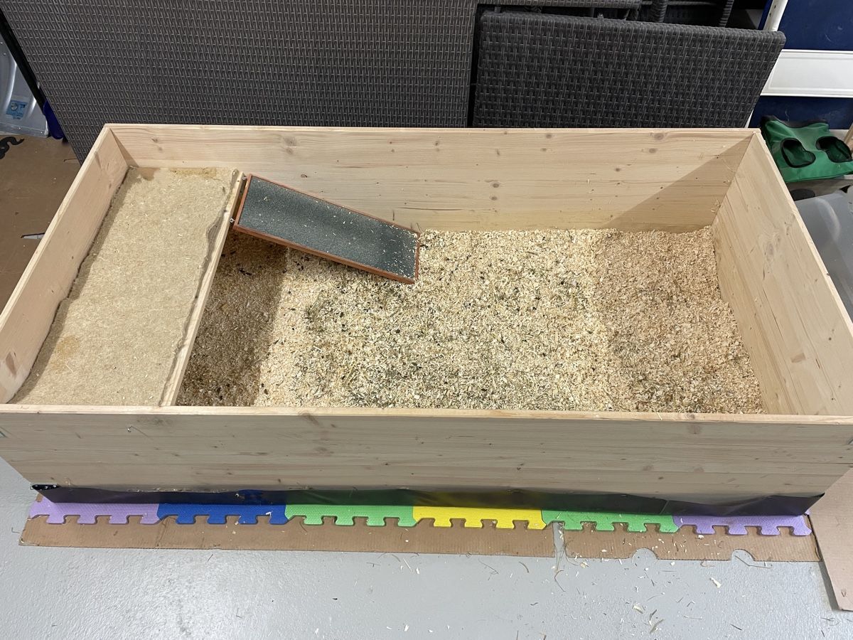 Gabbie, trasporto & Sicurezza: Meerschweinchen Gehege – Usato da Mägenwil venduto da Bienchen8
