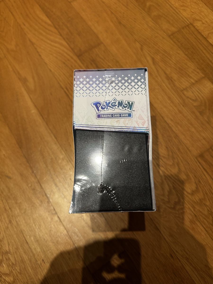 Pokémon Cartes à collectionner: Pokemon Scarlet Violet Prismatic Evolutions ETB/EN – Neuf avec emballage d'origine à Weinfelden par sel_9ltk 3