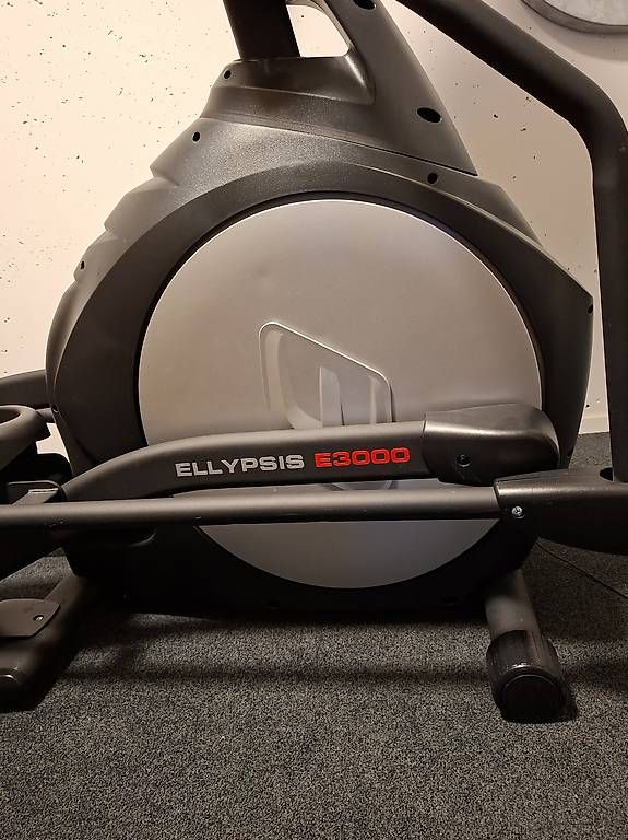 Vélos d'appartement: Crosstrainer finnlo ellypsis e3000 – D'occasion à Weinfelden par fishfood 2