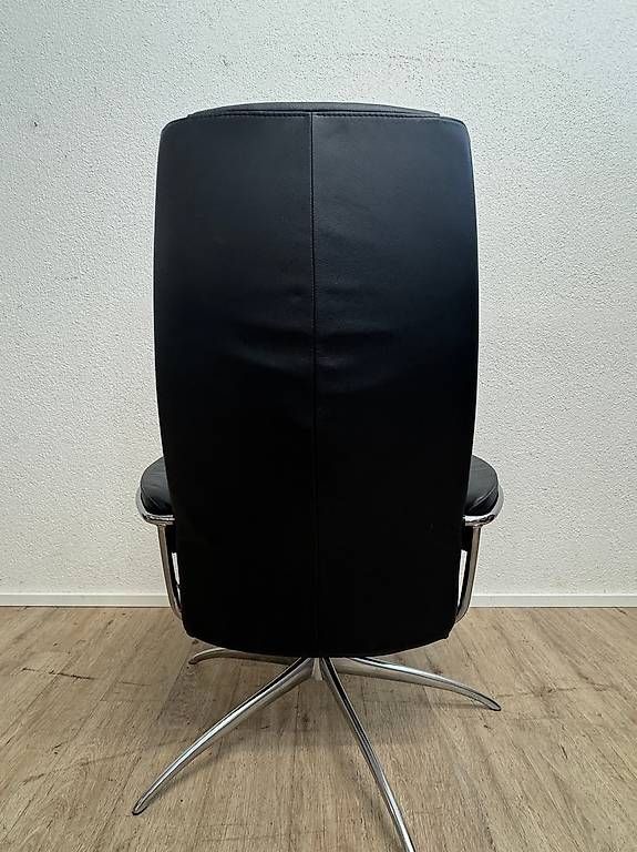 Stressless Sessel: Stressless Relaxsessel Echtleder mit Hocker und Chromfuss – Gebraucht aus Obernau von Arche_Noah_Brocki 5