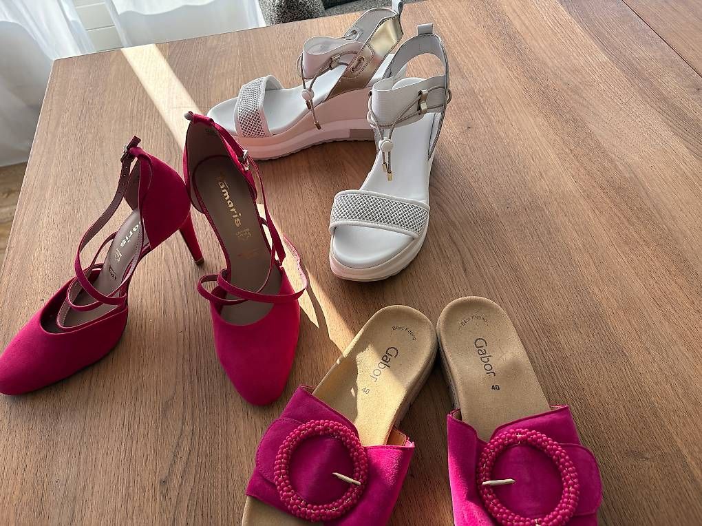 Chaussures femmes: Neue ungebrauchte Schuhe – D'occasion à Oberwil par Fanny2017 1