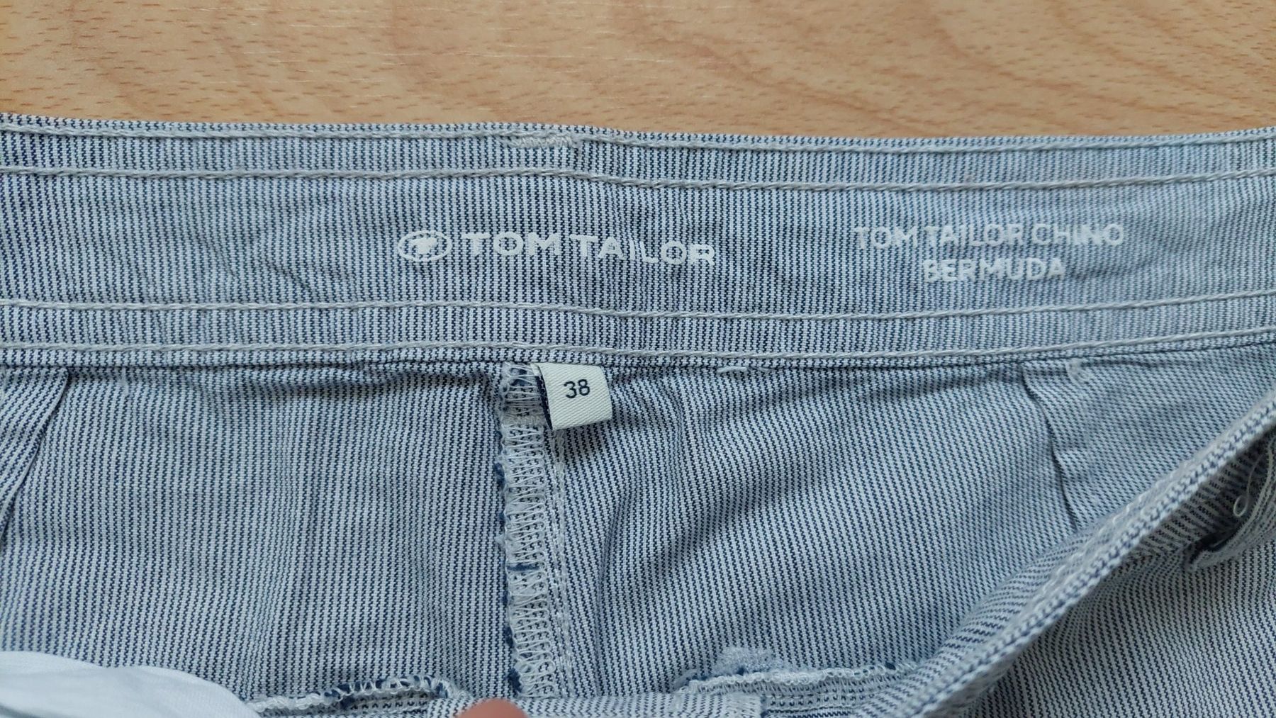 Tom Tailor Pantaloni: Shorts Tom Tailor – Usato da Zürich venduto da Cindarel 1