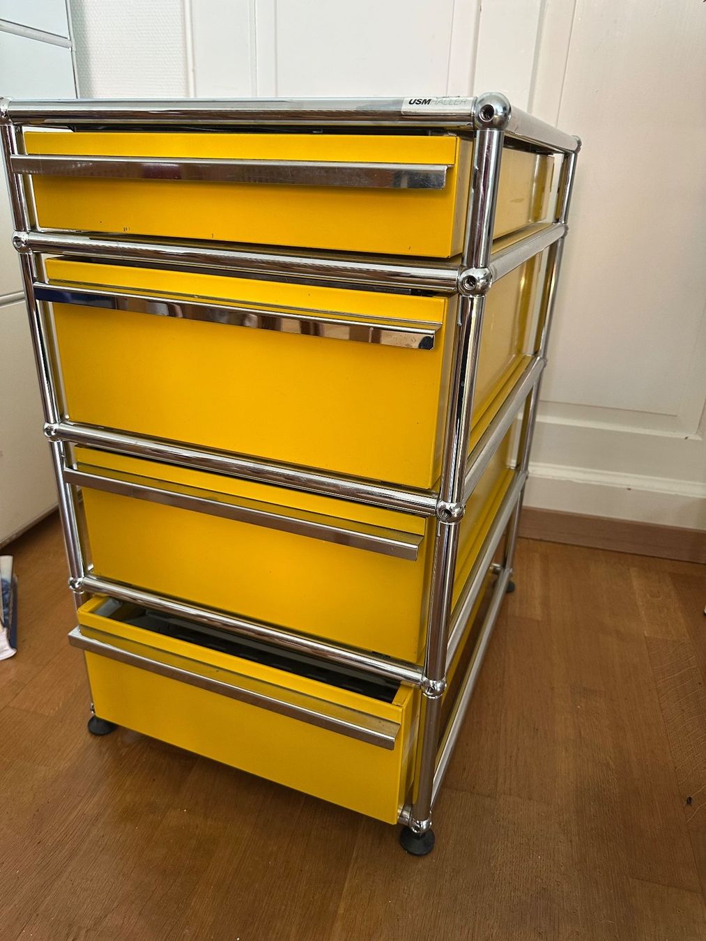USM Scaffali: USM Schubladenkorpus – Usato da Zuerich venduto da Tozde