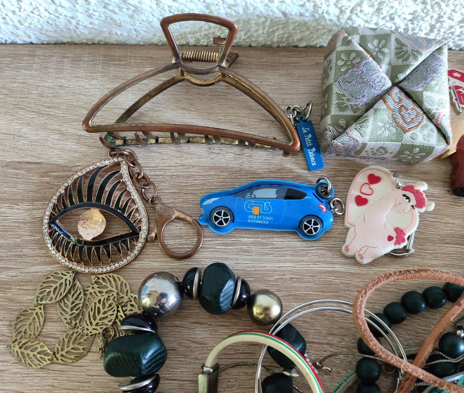 Sonstiger Schmuck: Lot porte-cles, bijoux differentes – Gebraucht aus Grandson von proekt 1