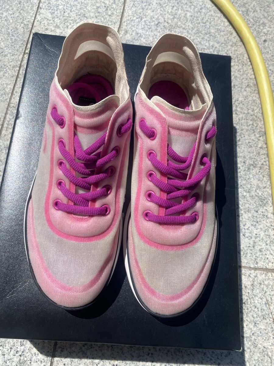 Chanel Chaussures femmes: Basket Chanel comme neuve 38 – Neuf (Voir description) à Bussigny par tmu_8p2m 1