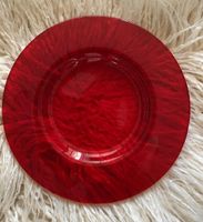 Roter Glasteller