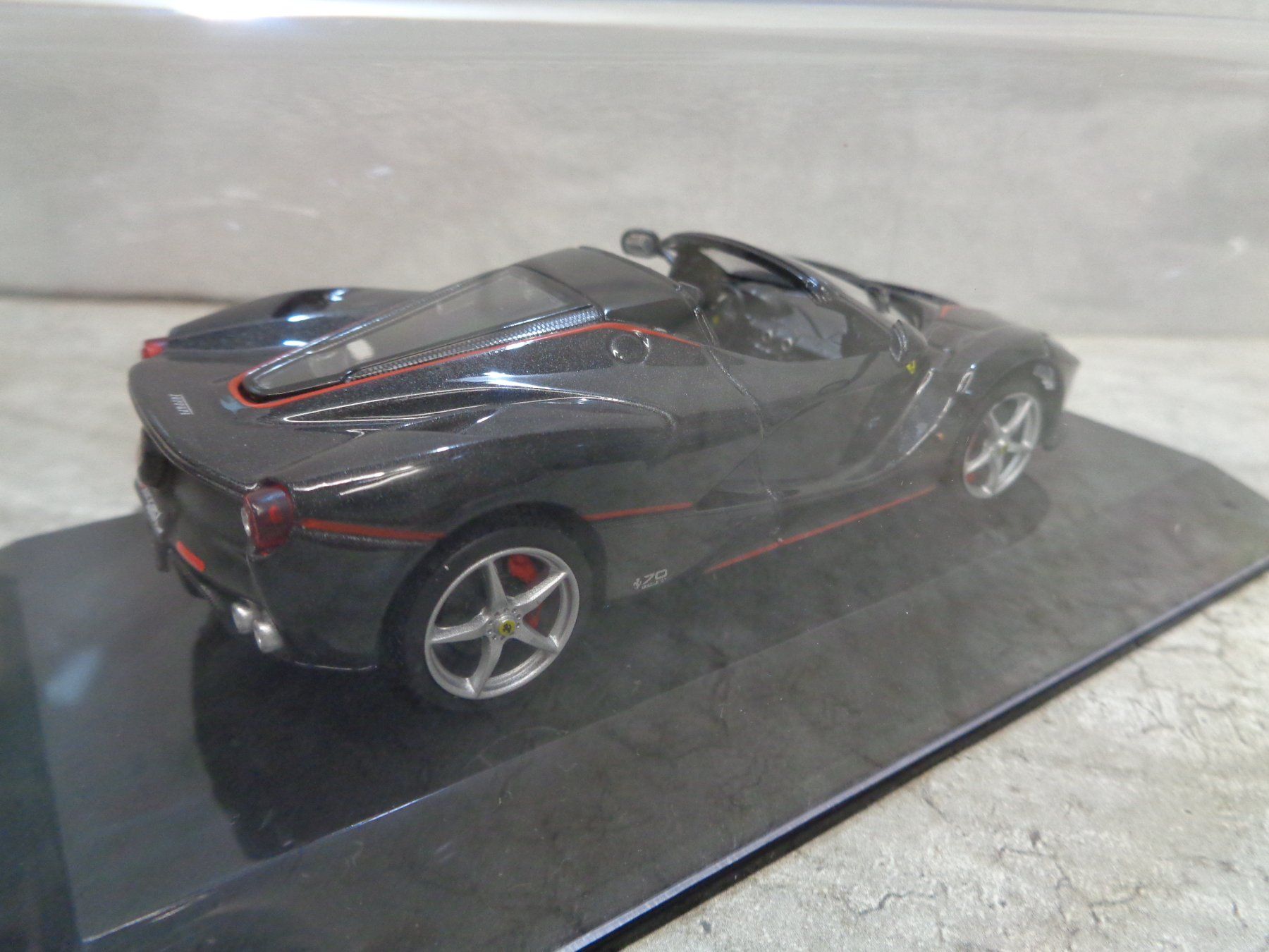 Ferrari Modellautos: Altaya 1:43 Ferrari LaFerrari Aperta 2016 – Neu und originalverpackt aus Reconvilier von rallycar 3