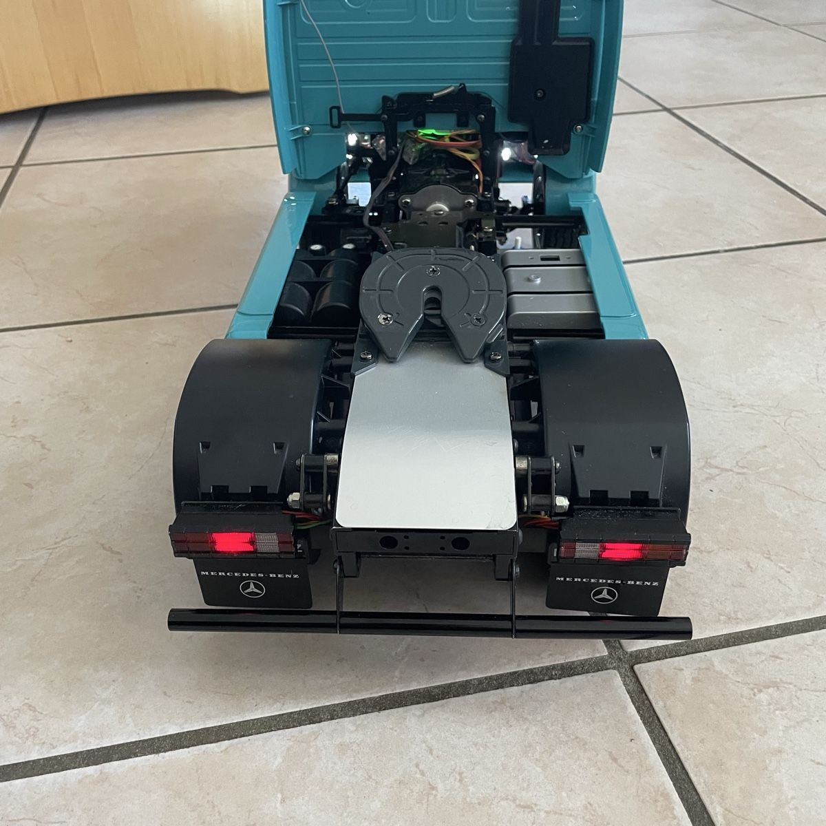 Tamiya RC Modellbau: Tamiya Mercedes 1838 – Gebraucht aus Mézières FR von Paulwalke3 2