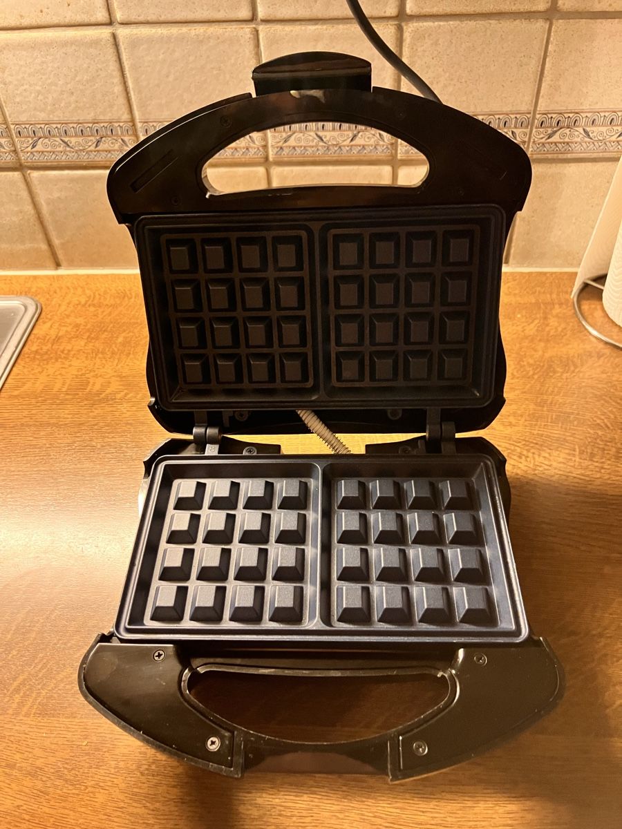 Moulinex Elettrodomestici da cucina: Gaufrier moulinex Waffle Time – Usato da Les Ponts-de-Martel venduto da cyber900oz 1