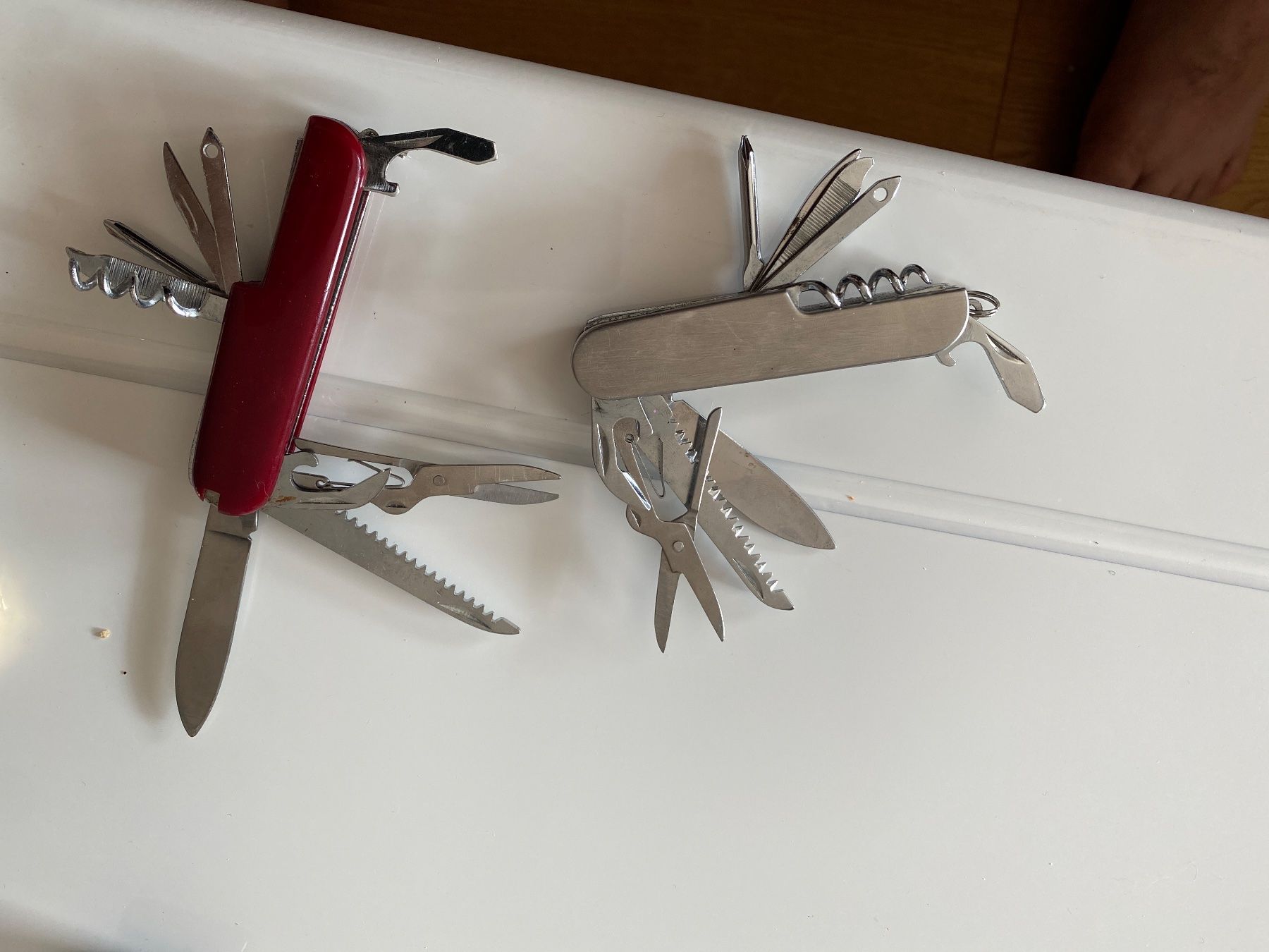 Coltelli tascabile: 2 Taschenmesser Sackmesser – Usato da Läufelfingen venduto da Alles_Garantie