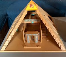 Playmobil Pyramide avec des accessoires