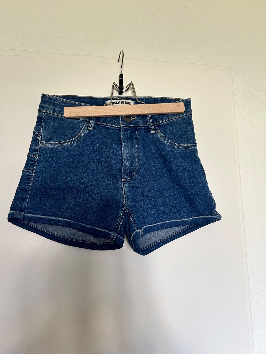 Jeans: Jens Kurze Hosen – Nuovo (secondo la descrizione) da Bad Ragaz venduto da ocl_2fyc