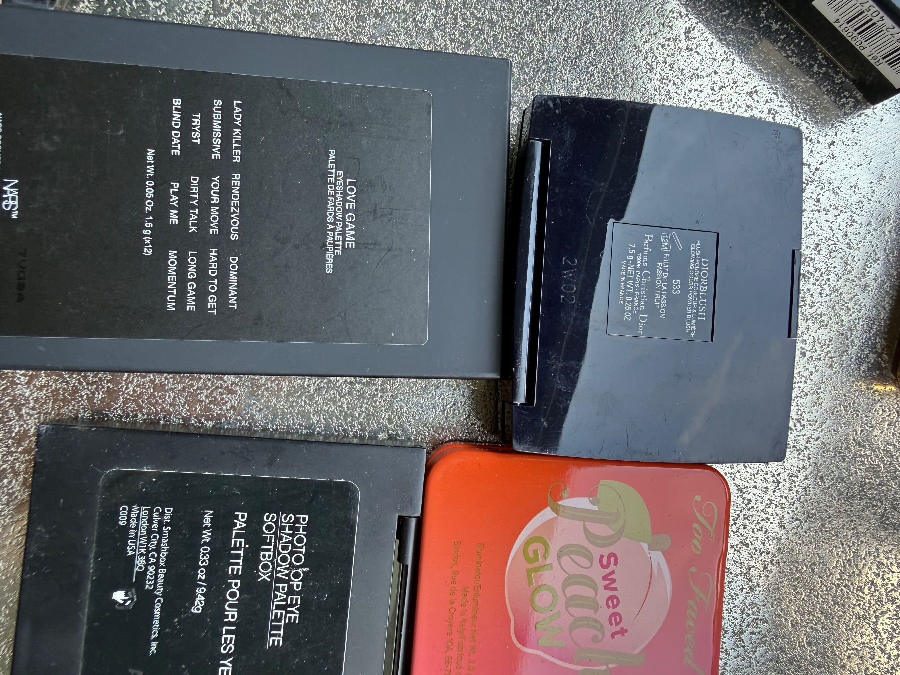 Altro in Stoviglie & Bicchieri: Makeup Palette and Powder Set Various Brands Used – Nuovo (secondo la descrizione) da Zürich venduto da pinish 8