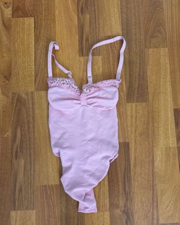 SKIMS Bodysuit pink lace trim size S good condition