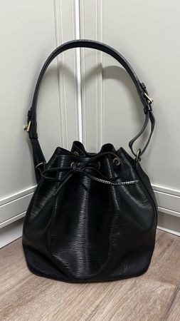 Louis Vuitton Epi Noe Bucket Bag Black