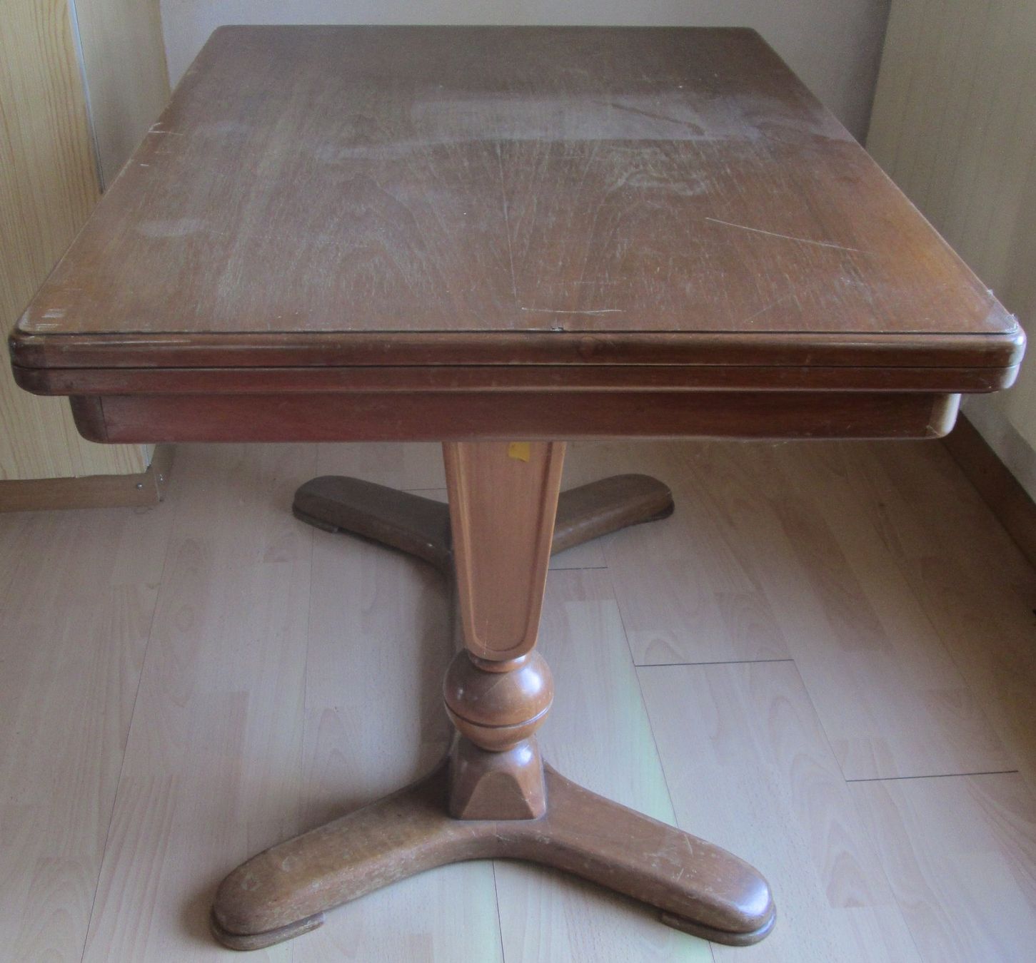 Tables: Letzte Chance – D'occasion à döttingen par Gorbs1 6