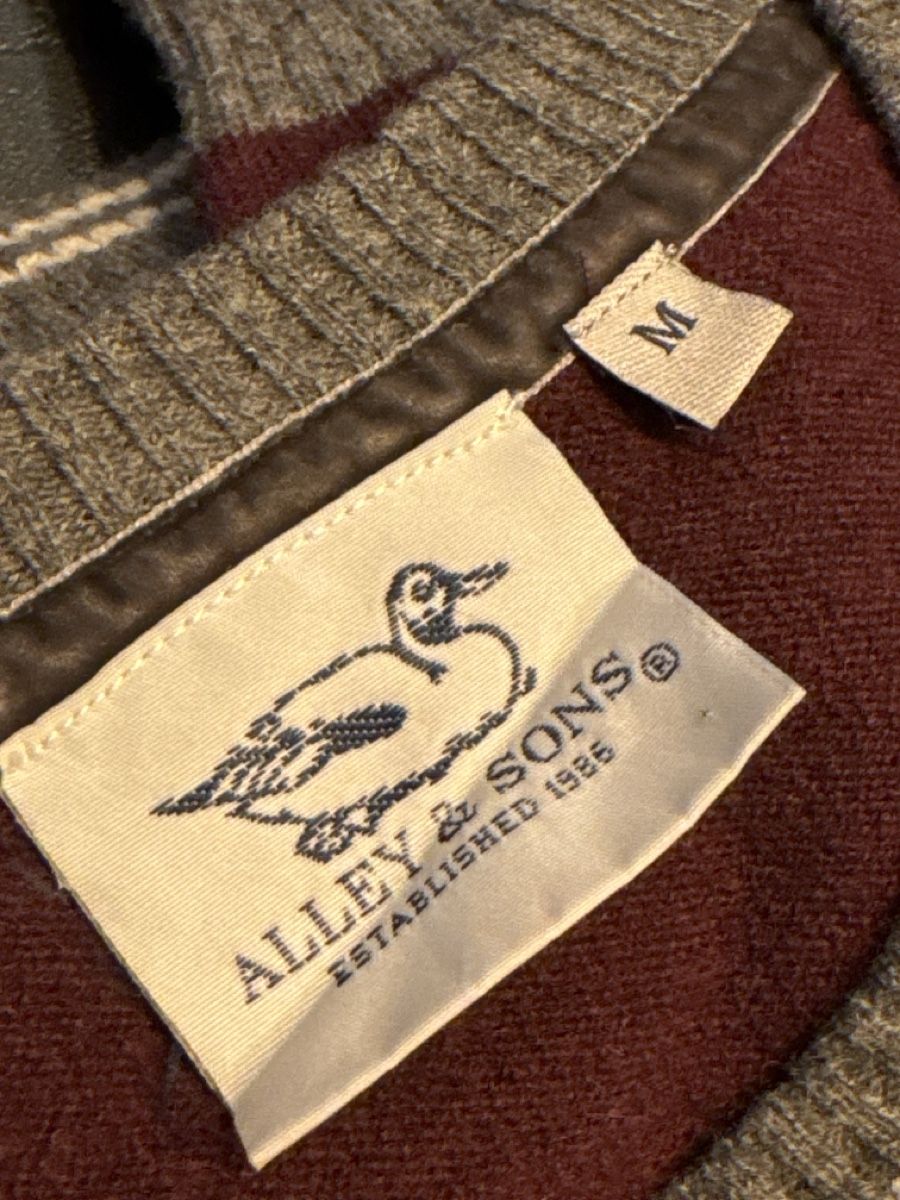 Pullover & Sweatshirts: Alley & Sons, Size M, Burgundy, Wool – Gebraucht aus Zürich von Keller110 1