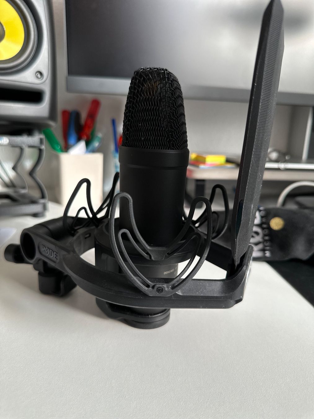 Røde Microfoni: RODE NT1 mit popfilter und spinne – Usato da Reiden venduto da Crick 1