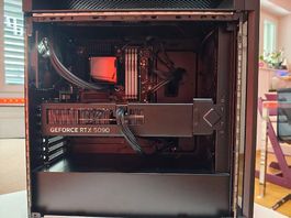 HP OMEN 45L Gaming PC  RTX 5090