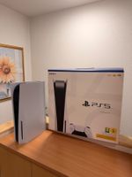 Sony PlayStation 5  (825 GB) Mit 2 Controller und Fifa 22