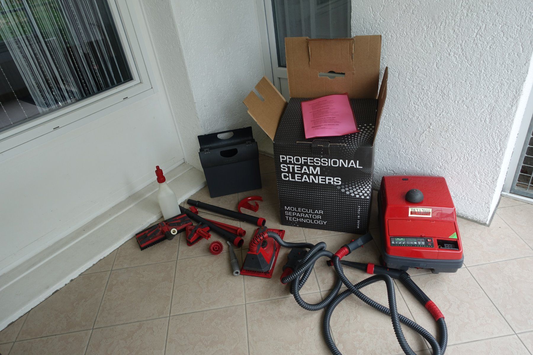 Nettoyeurs à vapeur: Dampfreiniger DYVA 2000 – D'occasion à Belp par Mazarron58