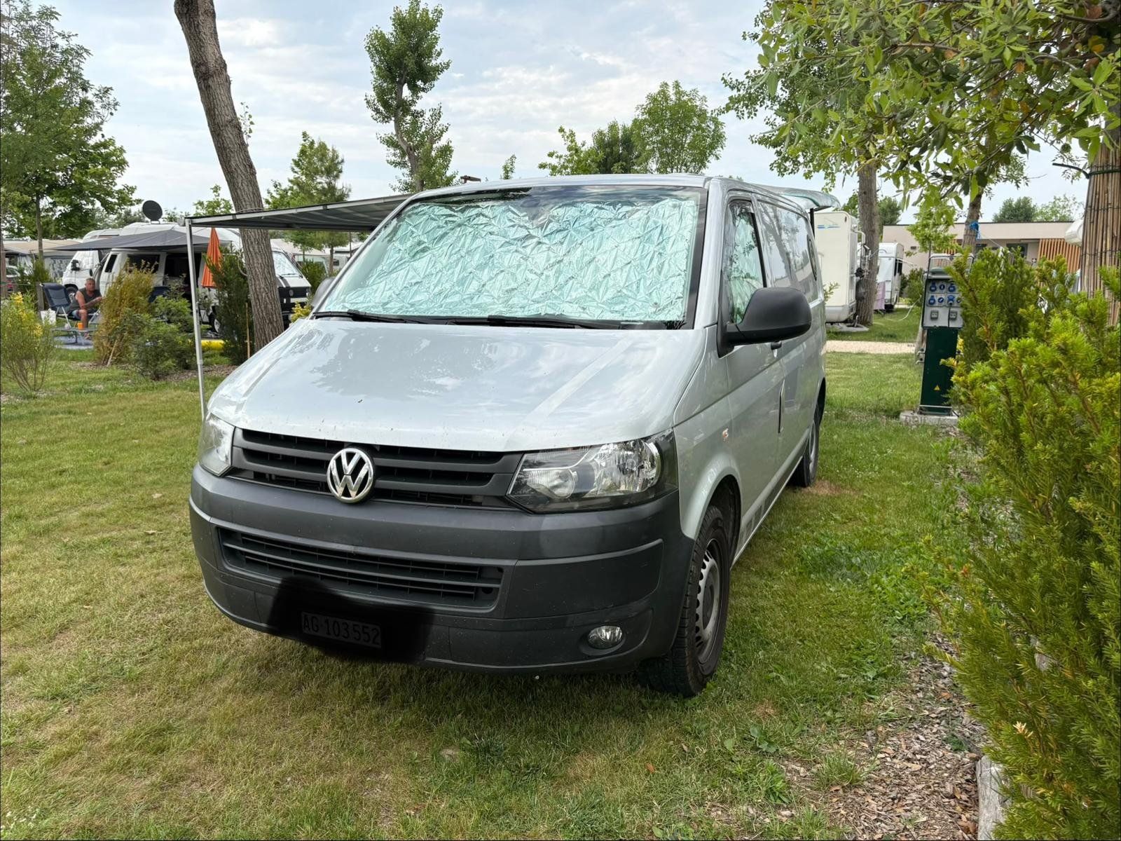 VW Véhicules de camping: VW T5 2.0 TDi – D'occasion à Obermumpf par dan_sc2y 2