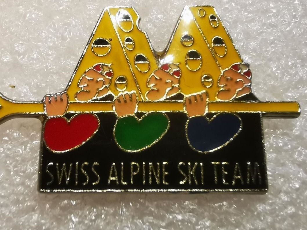 Placchette & Badge: Ansteckpin 51: Swiss Alpine Ski Team – Usato da Oppligen venduto da Pin-Fall-Shop