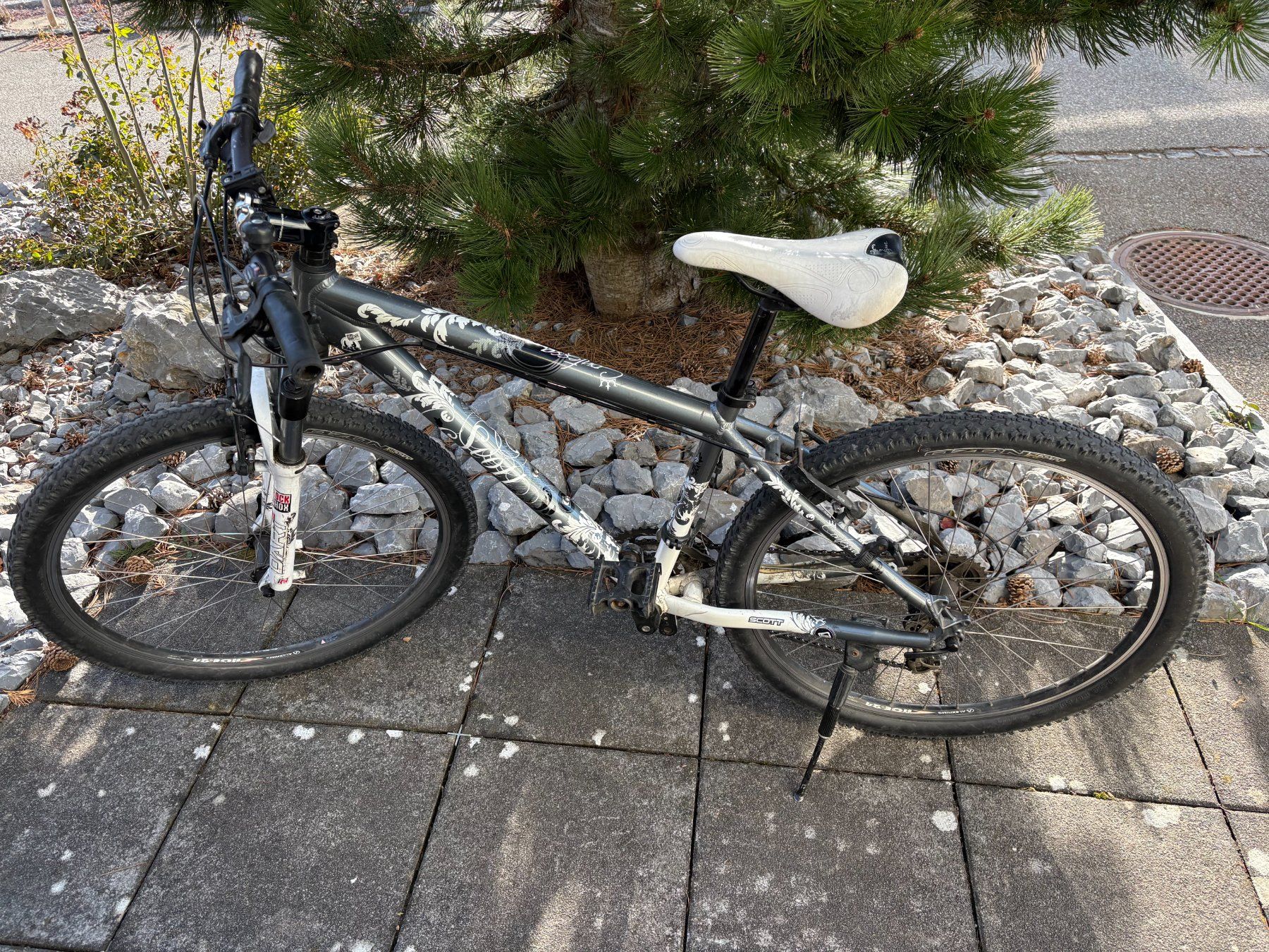 fahrradhelm riemen reinigen Entdecken Sie die 100 % sichere und stilvolle Zusammenarbeit zwischen Overade und Urban Circus Garmin Edge 1050 GPS Tasche für Reinigungszubehör Wheel Size:26