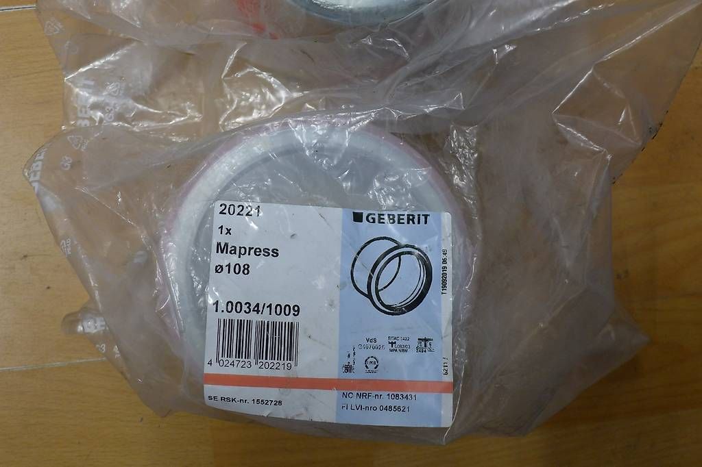 Tutti gli attrezzi: Geberit Mapress Reduktion+Muffen+Übergänge – Usato da Frenkendorf venduto da 3dt_wp8v 4