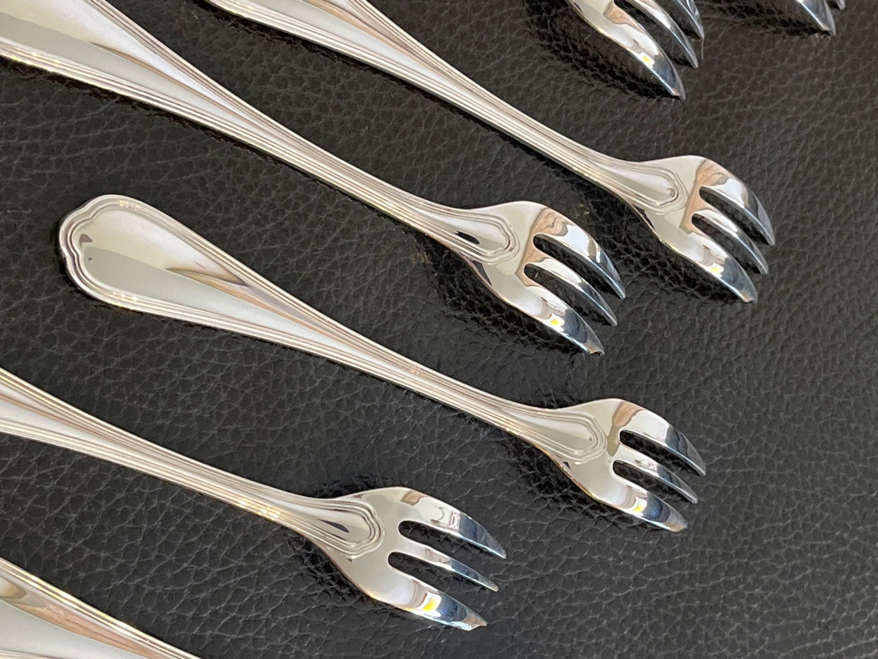 Christofle Gabeln: Christofle Spatour 8x fourchettes à gâteau – Neu (gemäss Beschreibung) aus Morges von bijouxsterling2019 5